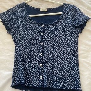 Brandy Melville blue floral zelly top